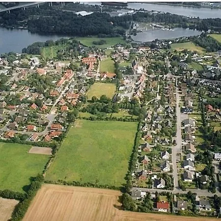 Gemuetliches In Mit Terrasse, Grill Und Garten